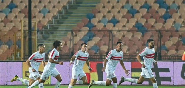 فيديو-|-مدافع-المصري-يسجل-هدف-الزمالك-الأول-بالخطأ-في-مرماه