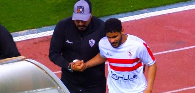 فيديو-|-عبد-الله-جمعة-يغادر-مباراة-الزمالك-والمصري-مصابًا