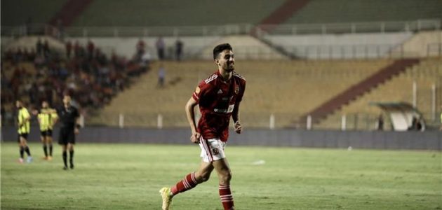 فيديو-|-طاهر-محمد-طاهر-يسجل-هدف-الأهلي-الرابع-أمام-المقاولون-العرب